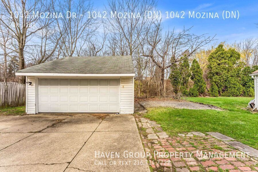 1042 Mozina Dr | DN, Cleveland - Spacious 2-bed 1-bath multi-family home! property image