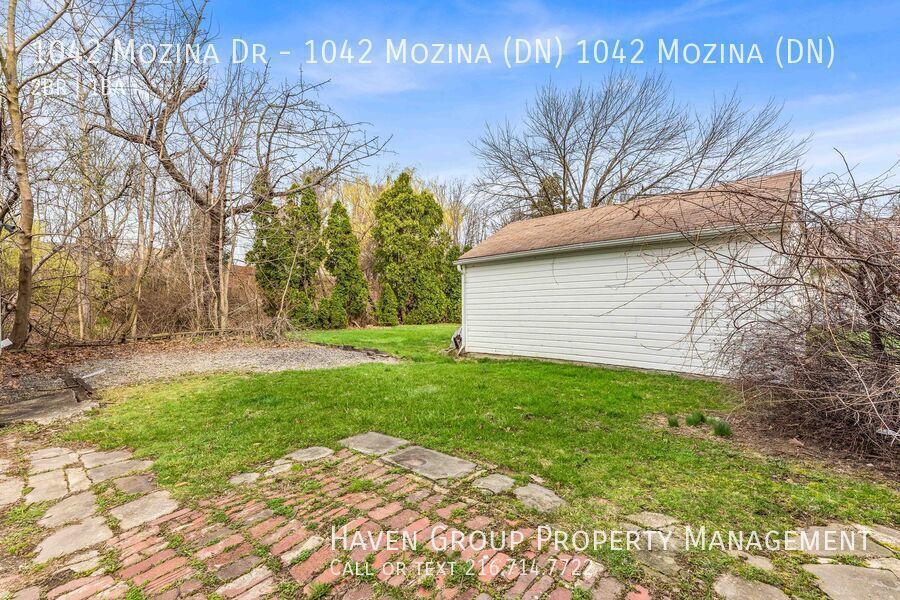 1042 Mozina Dr | DN, Cleveland - Spacious 2-bed 1-bath multi-family home! property image