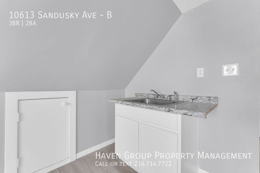 10613 Sandusky Ave | Unit B, Cleveland - Spacious 3-bed 2-bath multi-family home! Includes additional space from Unit C! property image