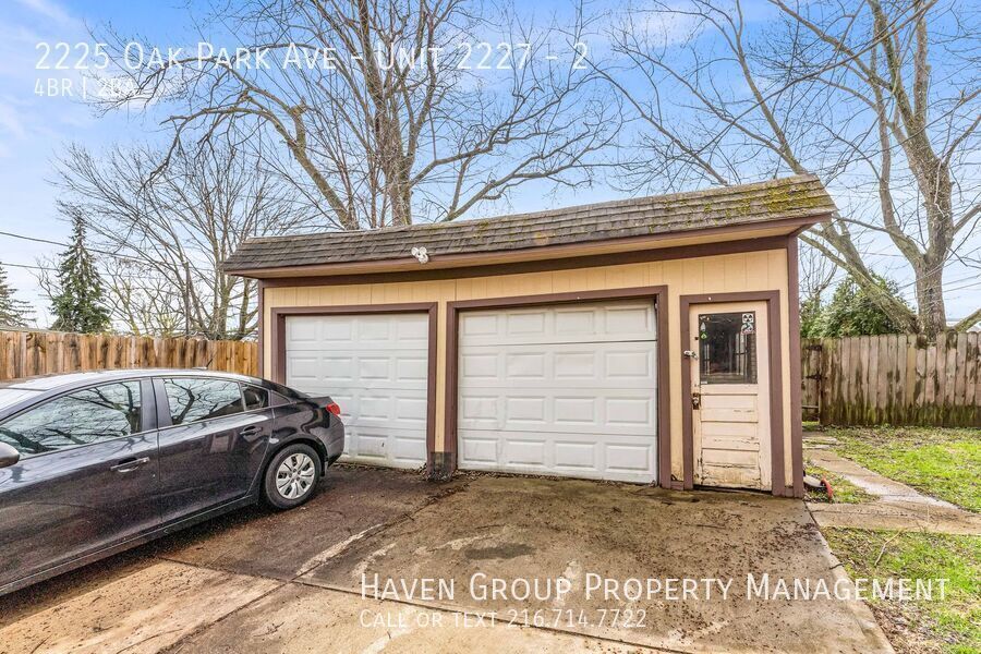 2225 Oak Park Ave | UP (Unit 2227), Cleveland, OH 44109! property image