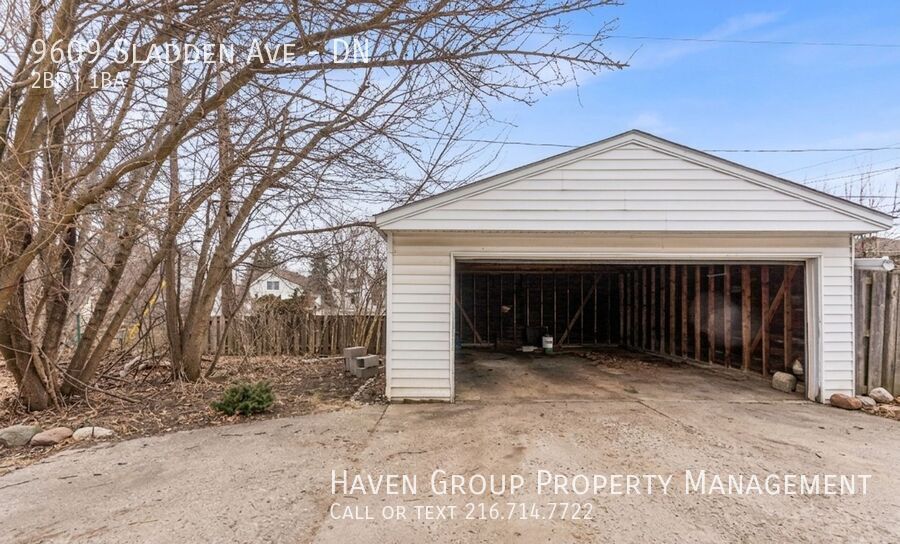 9609 Sladden Ave | DN, Garfield Heights - Spacious 2-bed 1-bath multi-family home! property image