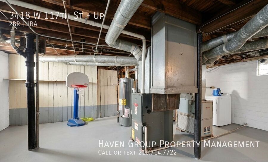 3418 (3416) W 117th St | UP, Cleveland - Spacious 2 bed 1 bath multi-family home! property image