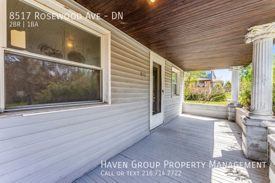 8517 Rosewood Ave | DN, Cleveland, OH 44105! Welcome home to this charming 2-bedroom, 1-bathroom down unit located on a quiet residential street in Cleveland! property image