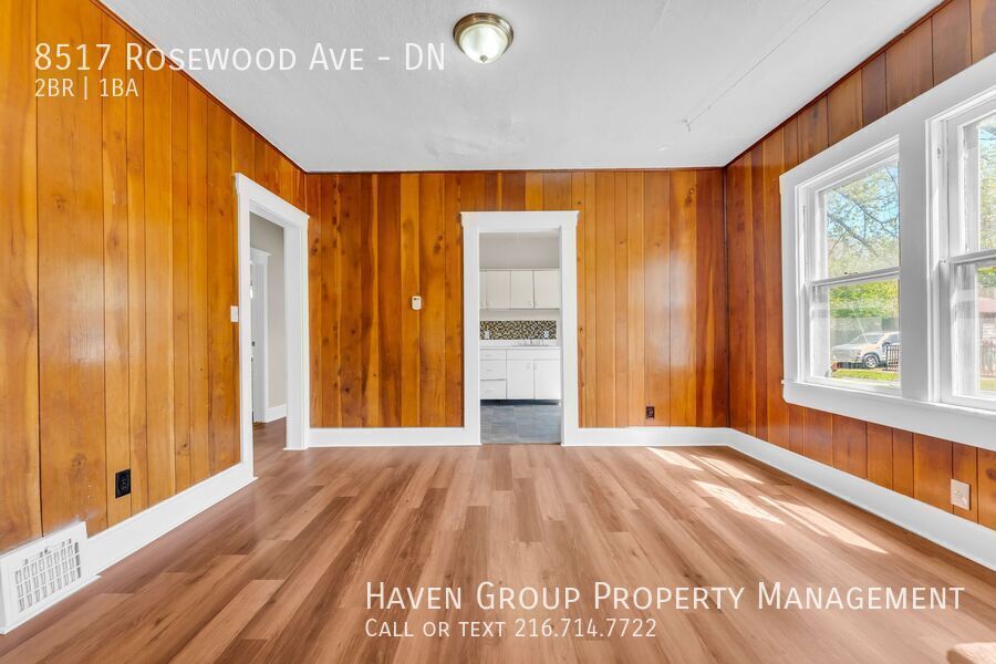 8517 Rosewood Ave | DN, Cleveland, OH 44105! Welcome home to this charming 2-bedroom, 1-bathroom down unit located on a quiet residential street in Cleveland! property image