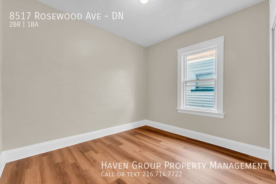 8517 Rosewood Ave | DN, Cleveland, OH 44105! Welcome home to this charming 2-bedroom, 1-bathroom down unit located on a quiet residential street in Cleveland! property image
