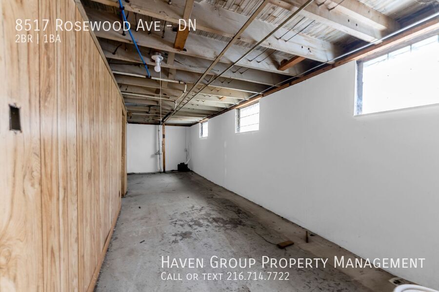 8517 Rosewood Ave | DN, Cleveland, OH 44105! Welcome home to this charming 2-bedroom, 1-bathroom down unit located on a quiet residential street in Cleveland! property image