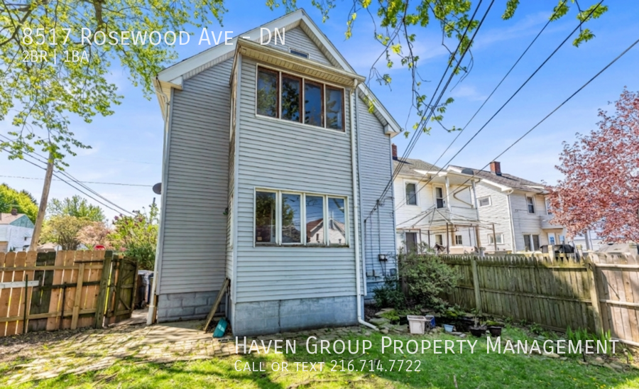 8517 Rosewood Ave | DN, Cleveland, OH 44105! Welcome home to this charming 2-bedroom, 1-bathroom down unit located on a quiet residential street in Cleveland! property image