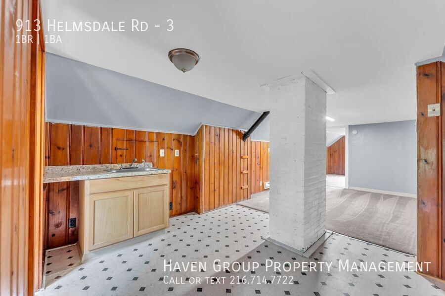 913 Helmsdale Rd | Unit 3, Cleveland Heights- Spacious 1 bed 1 bath multi-family home! property image