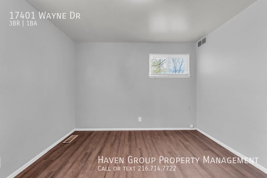 17401 Wayne Dr, Cleveland -  Spacious 3-bed 1-bath single-family home! property image