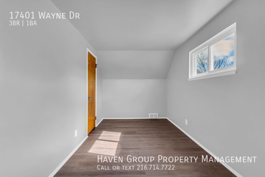 17401 Wayne Dr, Cleveland -  Spacious 3-bed 1-bath single-family home! property image