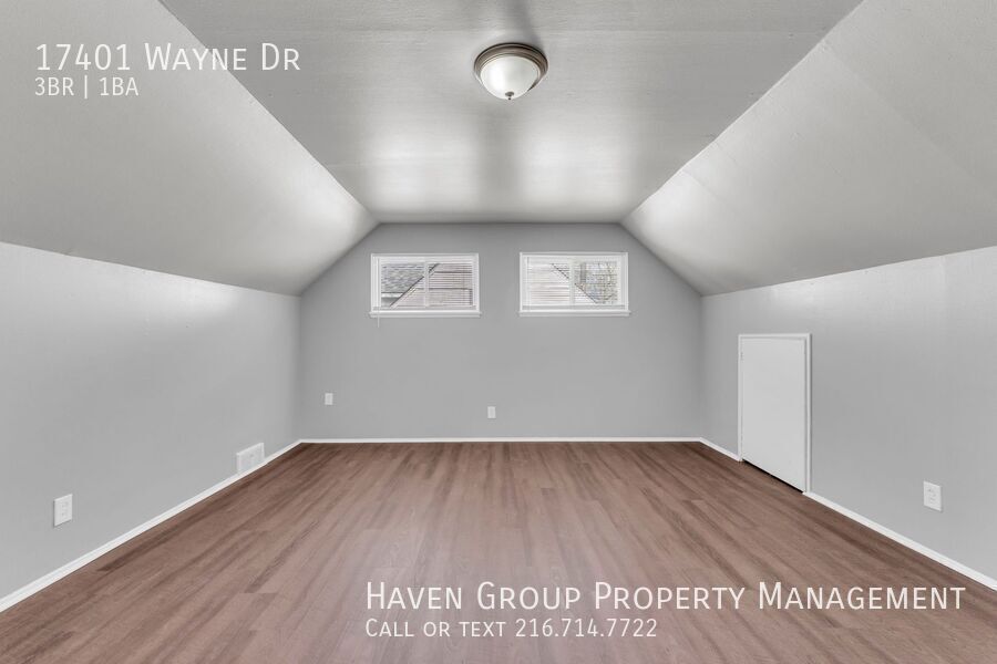 17401 Wayne Dr, Cleveland -  Spacious 3-bed 1-bath single-family home! property image