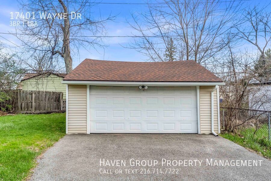 17401 Wayne Dr, Cleveland -  Spacious 3-bed 1-bath single-family home! property image