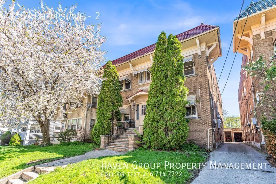 1353 Phelps Ave | Unit 2, Lakewood- Spacious 1-bed 1-bath multi-family home! property image