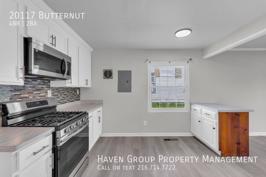 20117 Butternut Ln, Warrensville Heights-  Spacious 4-bed 1.5-bath single-family home! property image