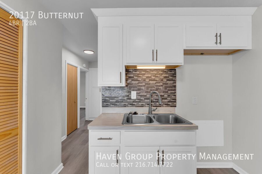 20117 Butternut Ln, Warrensville Heights-  Spacious 4-bed 1.5-bath single-family home! property image