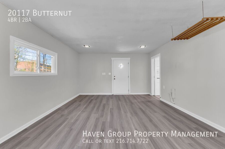 20117 Butternut Ln, Warrensville Heights-  Spacious 4-bed 1.5-bath single-family home! property image