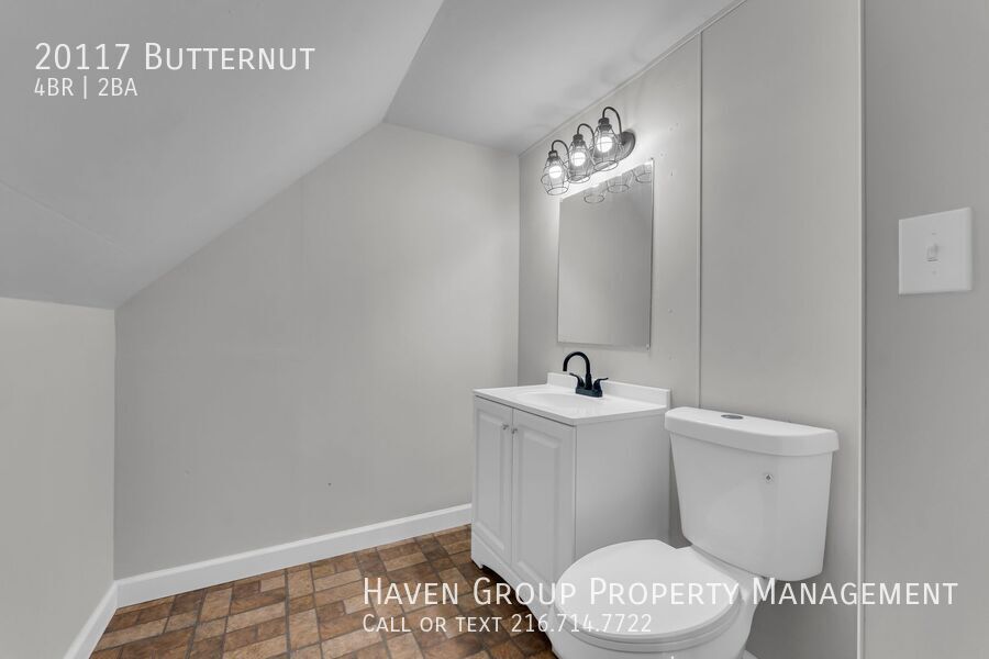 20117 Butternut Ln, Warrensville Heights-  Spacious 4-bed 1.5-bath single-family home! property image