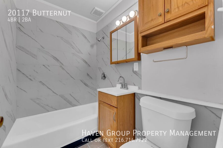 20117 Butternut Ln, Warrensville Heights-  Spacious 4-bed 1.5-bath single-family home! property image