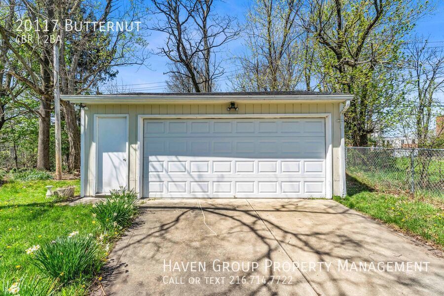 20117 Butternut Ln, Warrensville Heights-  Spacious 4-bed 1.5-bath single-family home! property image