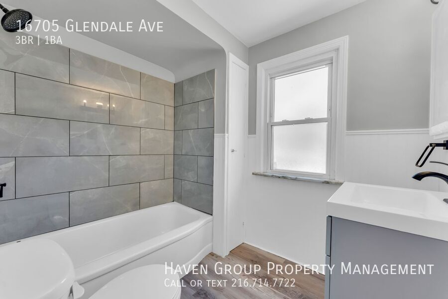 16705 Glendale Ave, Cleveland - Spacious 3-bed 1-bath single-family home! property image