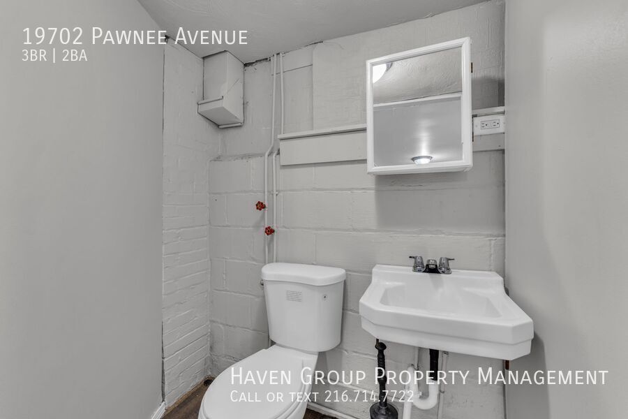 19702 Pawnee Ave, Cleveland - Spacious 3-bed 1.5-bath single-family home! property image