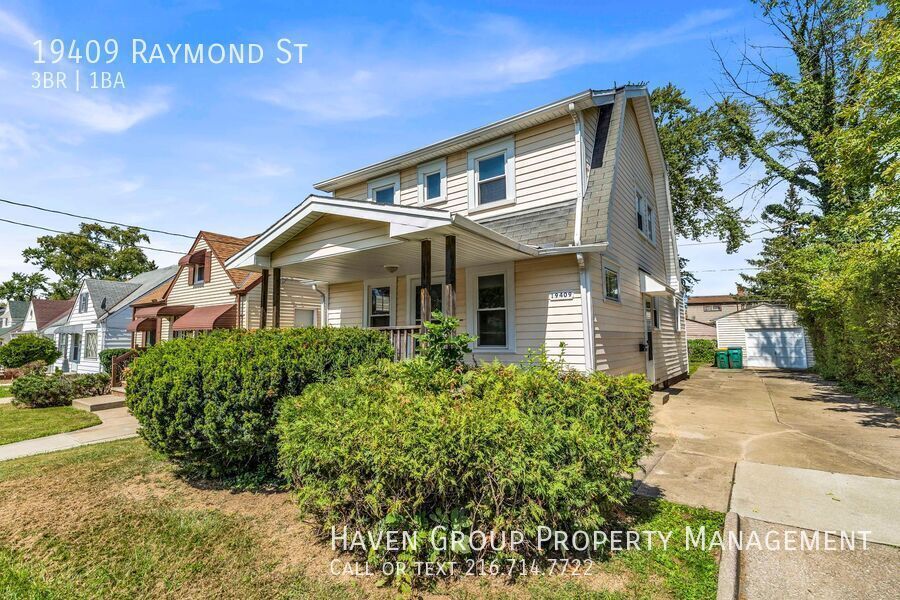 19409 Raymond St, Maple Heights - Spacious 3-bed 1-bath single-family home! property image