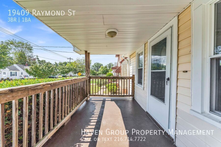 19409 Raymond St, Maple Heights - Spacious 3-bed 1-bath single-family home! property image