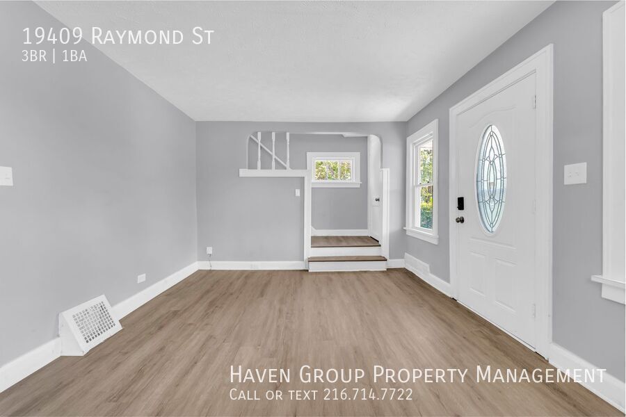 19409 Raymond St, Maple Heights - Spacious 3-bed 1-bath single-family home! property image