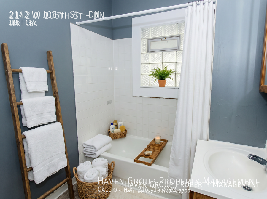2142 W 105th St | DN, Cleveland - Spacious 1-bed 1-bath multi-family home! property image