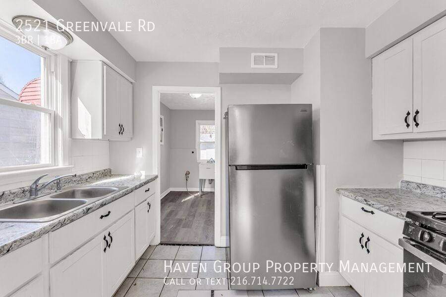 2521 Greenvale Rd, Cleveland - Spacious 3-bed 1-bath single-family home! property image