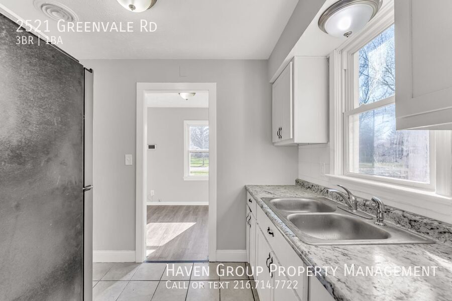 2521 Greenvale Rd, Cleveland - Spacious 3-bed 1-bath single-family home! property image