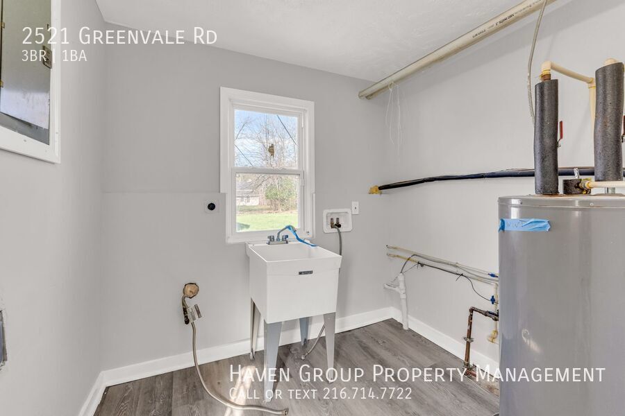 2521 Greenvale Rd, Cleveland - Spacious 3-bed 1-bath single-family home! property image