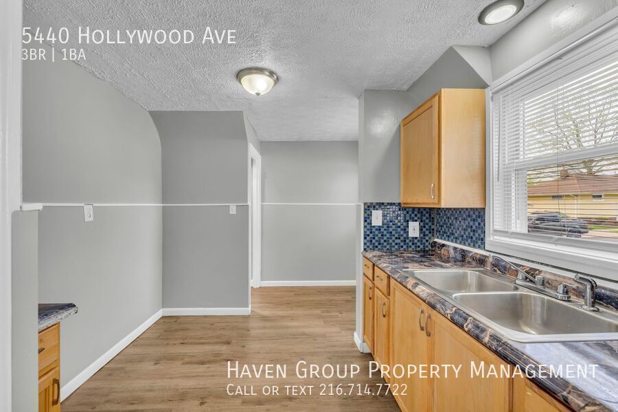 5440 Hollywood Ave, Maple Heights- Spacious 3-bed 1-bath single-family home! property image