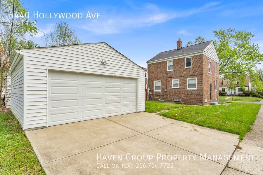 5440 Hollywood Ave, Maple Heights- Spacious 3-bed 1-bath single-family home! property image