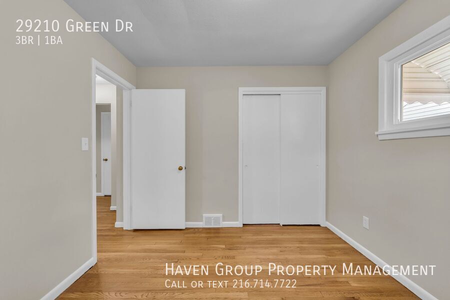 29210 Green Dr, Willowick - Spacious 3-bed 1-bath single-family home! property image