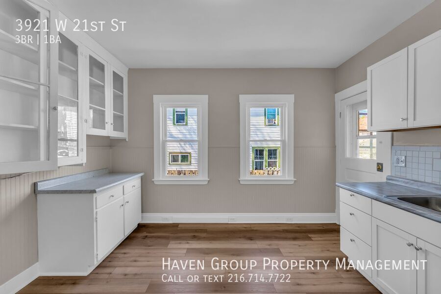 3921 W 21st St, Cleveland, Ohio, 44109- Spacious 3-bed 1-bath single-family home! property image