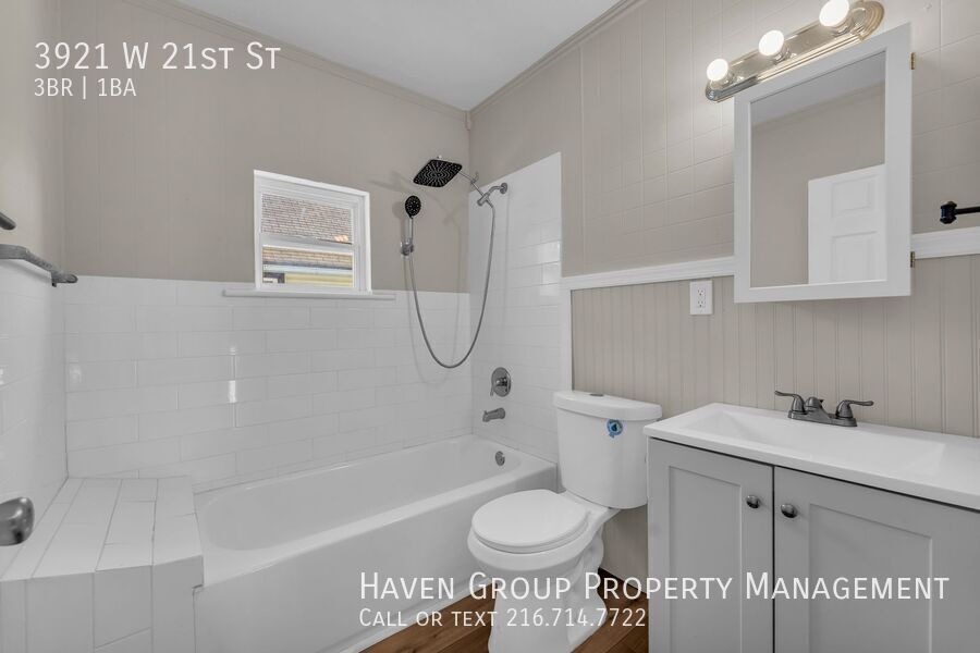 3921 W 21st St, Cleveland, Ohio, 44109- Spacious 3-bed 1-bath single-family home! property image