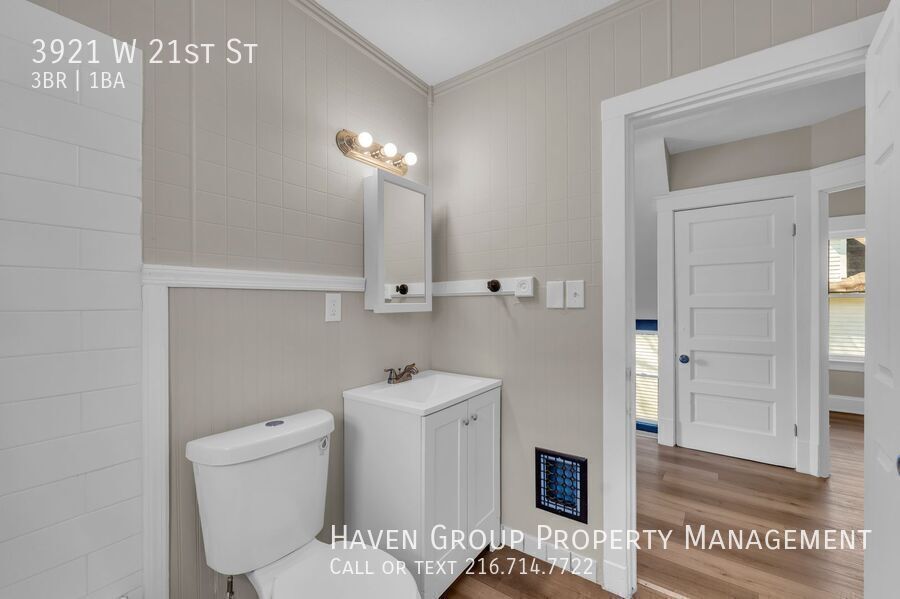 3921 W 21st St, Cleveland, Ohio, 44109- Spacious 3-bed 1-bath single-family home! property image