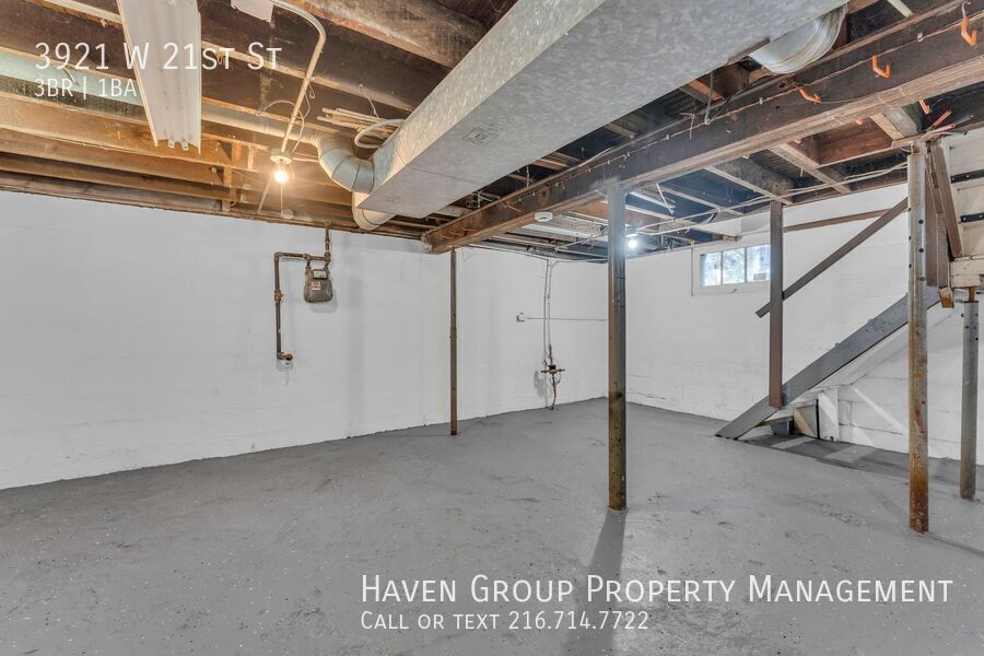 3921 W 21st St, Cleveland, Ohio, 44109- Spacious 3-bed 1-bath single-family home! property image