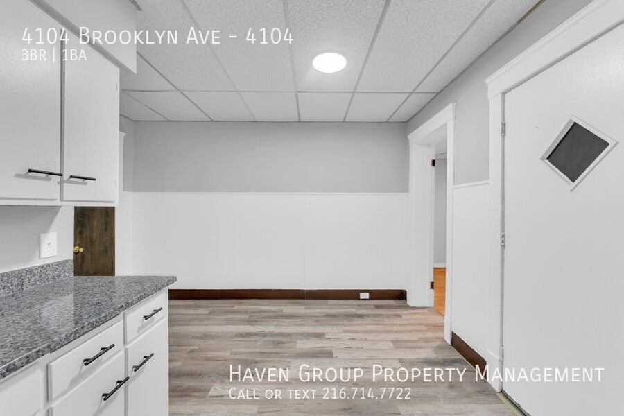 4102 (4104) Brooklyn Ave | Left Side, Cleveland, Ohio, 44109 - Spacious 3-bed 1-bath multi-family home! property image