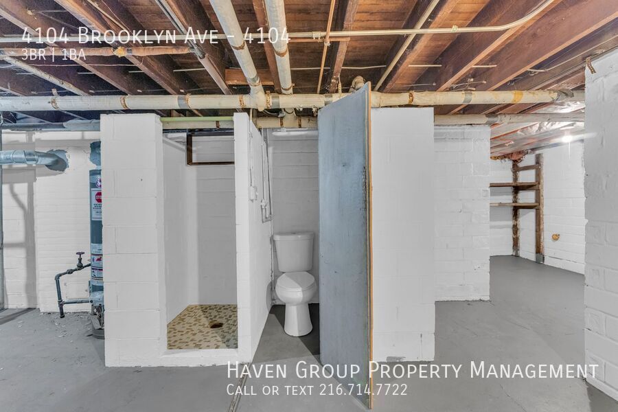 4102 (4104) Brooklyn Ave | Left Side, Cleveland, Ohio, 44109 - Spacious 3-bed 1-bath multi-family home! property image