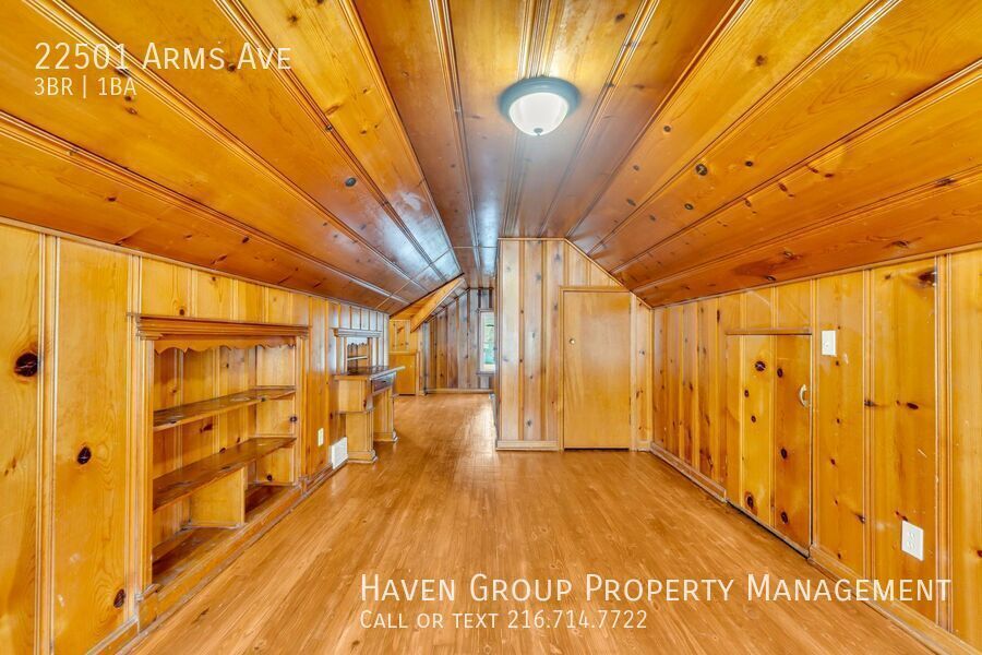 22501 Arms Ave, Euclid - Spacious 3-bed 1-bath single-family home! property image