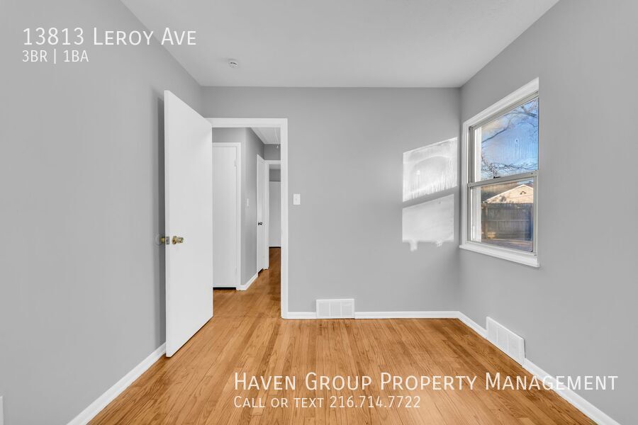 13813 Leroy Ave, Cleveland, Ohio, 44135- Spacious 3-bed 1 -bath single-family home! property image