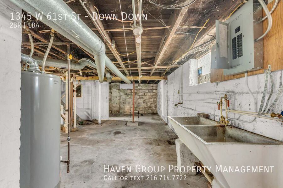 1345 W 61st St | DN, Cleveland, Ohio, 44102 - Spacious 2-bed 1-bath multi-family home! property image