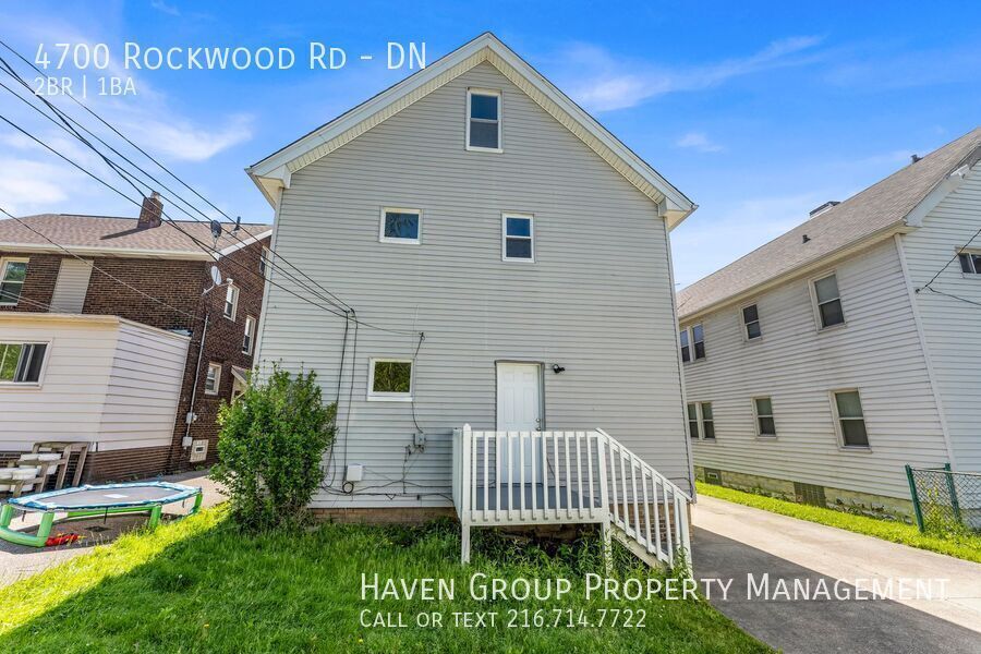 4700 Rockwood Rd | DN, Garfield Heights, Ohio, 44125 - Spacious 2-bed 1-bath multi-family home! property image