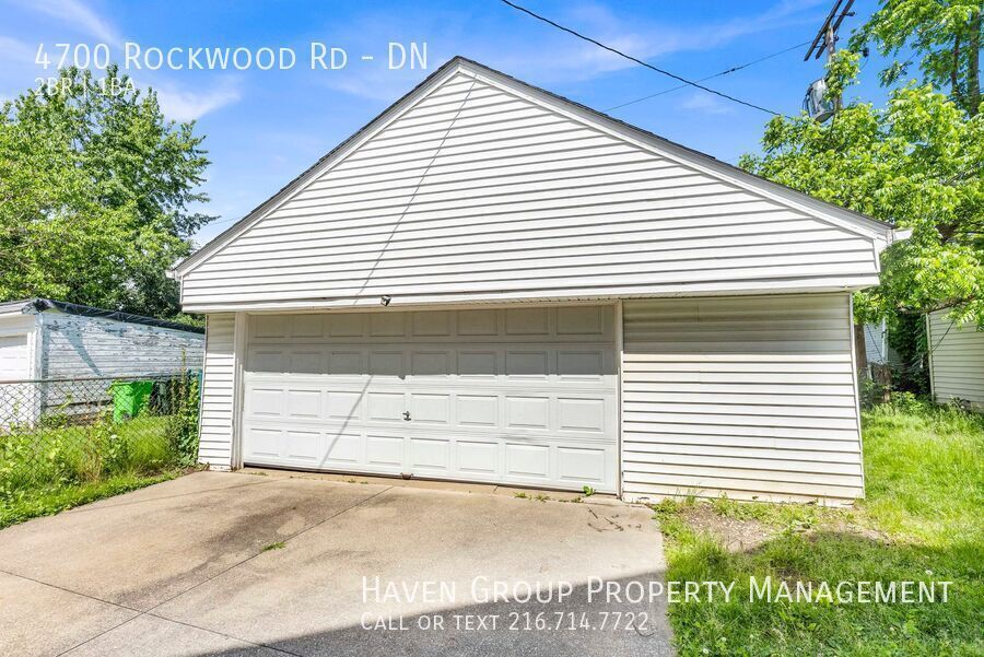 4700 Rockwood Rd | DN, Garfield Heights, Ohio, 44125 - Spacious 2-bed 1-bath multi-family home! property image