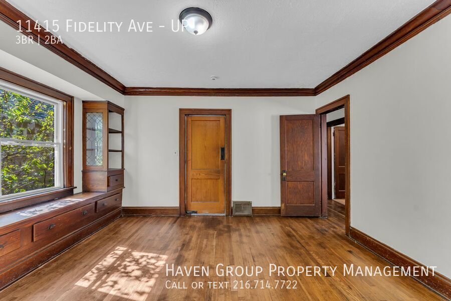 11415 Fidelity Ave | UP, Cleveland, Ohio, 44111 - Spacious 3-bed 1.5-bath multi-family home! property image