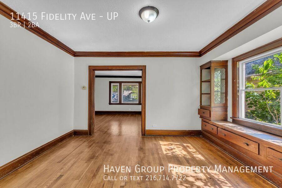 11415 Fidelity Ave | UP, Cleveland, Ohio, 44111 - Spacious 3-bed 1.5-bath multi-family home! property image