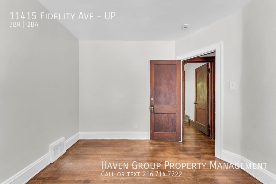 11415 Fidelity Ave | UP, Cleveland, Ohio, 44111 - Spacious 3-bed 1.5-bath multi-family home! property image