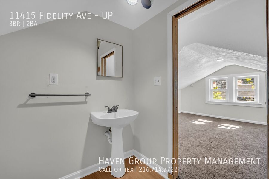 11415 Fidelity Ave | UP, Cleveland, Ohio, 44111 - Spacious 3-bed 1.5-bath multi-family home! property image